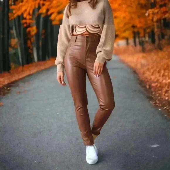 Shine star NEW With Tags Women’s Size Medium Vegan Leather Side Zip Pants - Picture 2 of 4